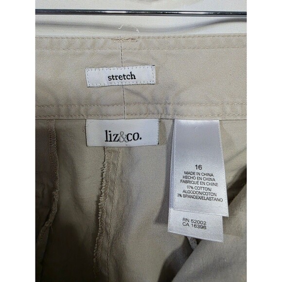 liz&co. Womens Cargo Capri Pants Beige Size 16 Stretch Side Pocket Cropped - Picture 3 of 3